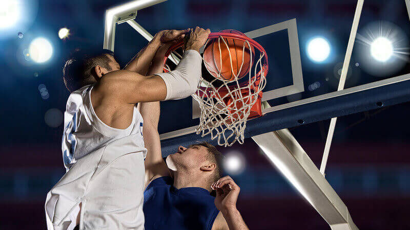 unterarm-kompression-beim-basketball